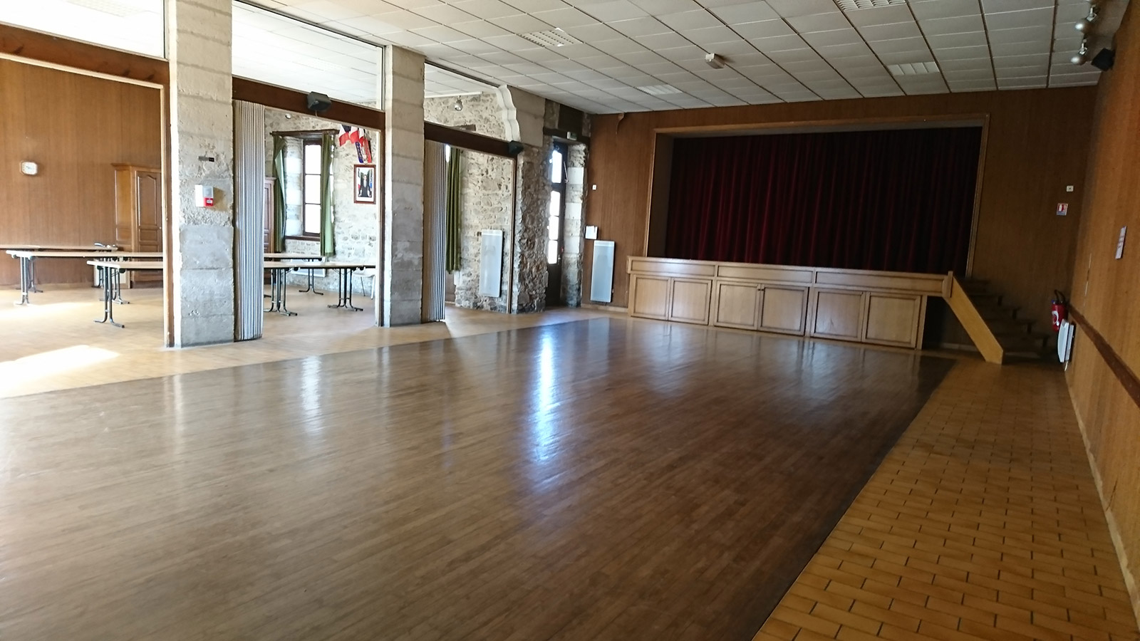Salle Des Fetes Saint Georges Sur Cher